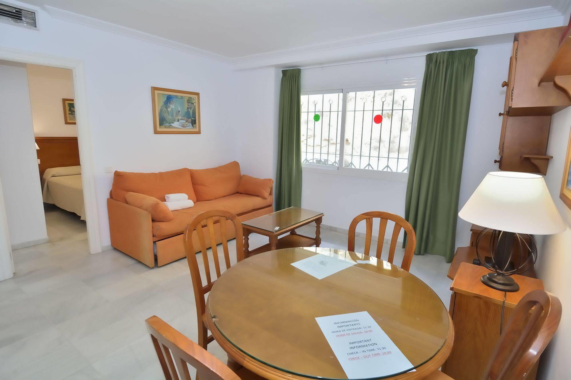 Apartamentos Hc Burriana Playa Нерха Екстериор снимка