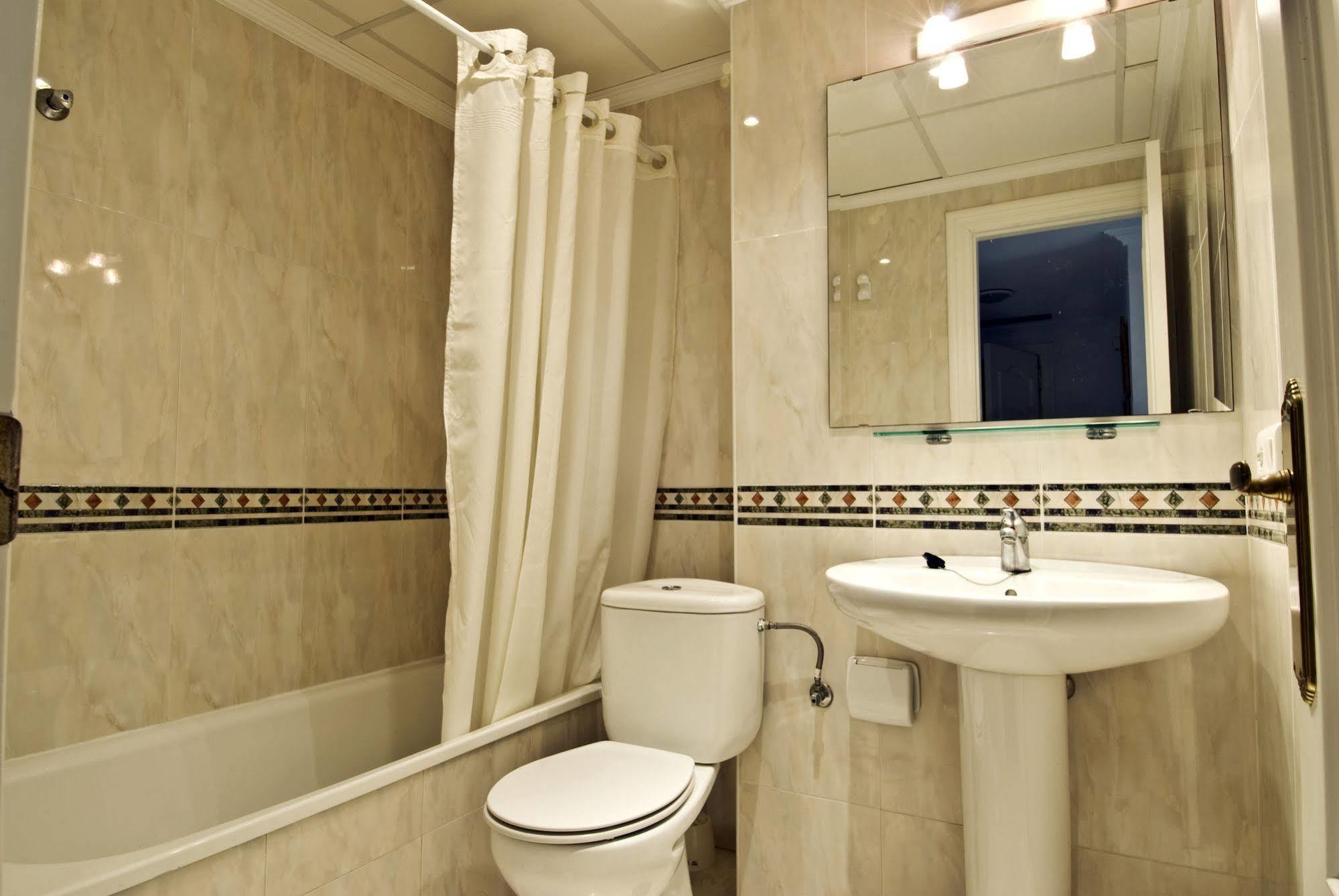 Apartamentos Hc Burriana Playa Нерха Екстериор снимка