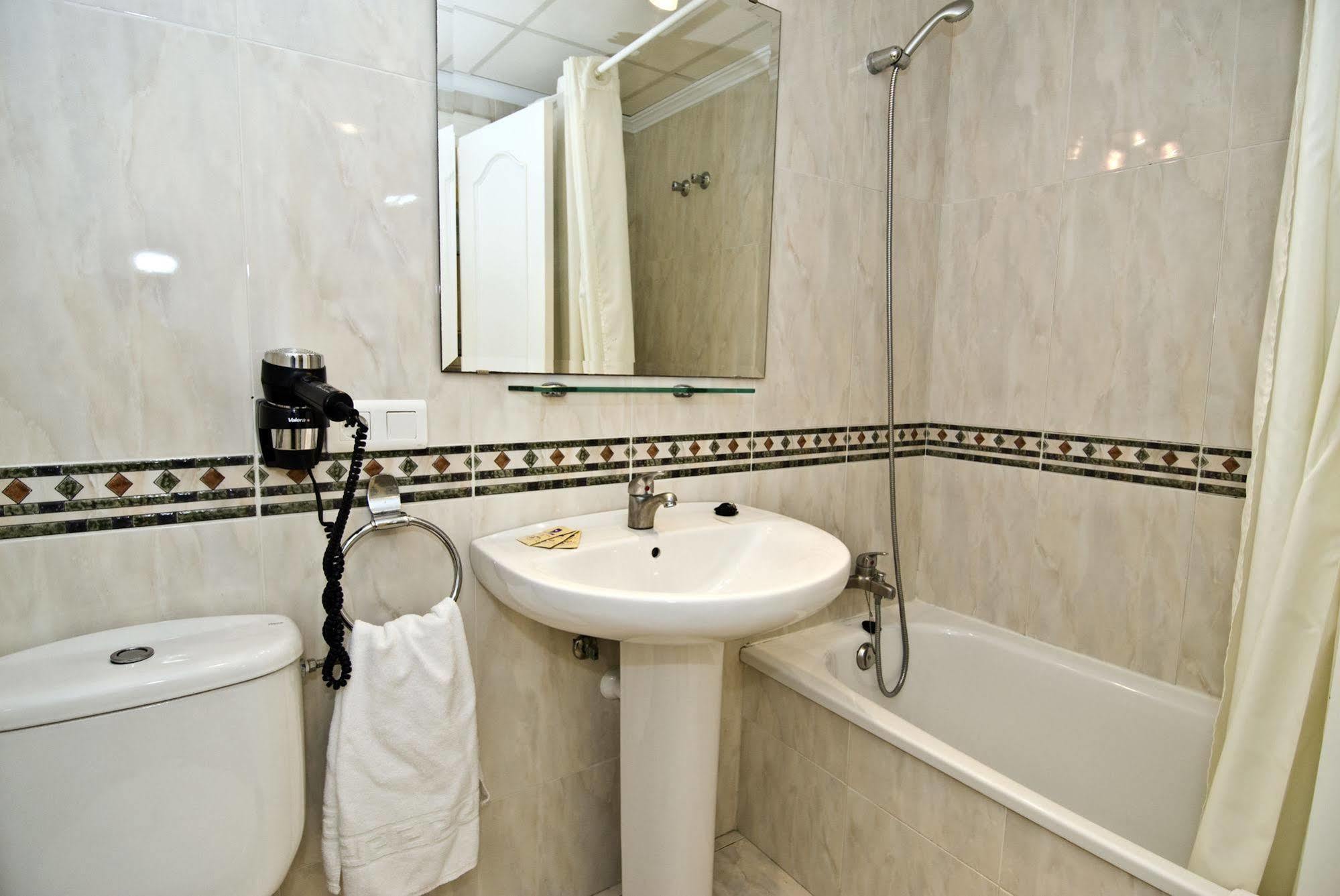 Apartamentos Hc Burriana Playa Нерха Екстериор снимка