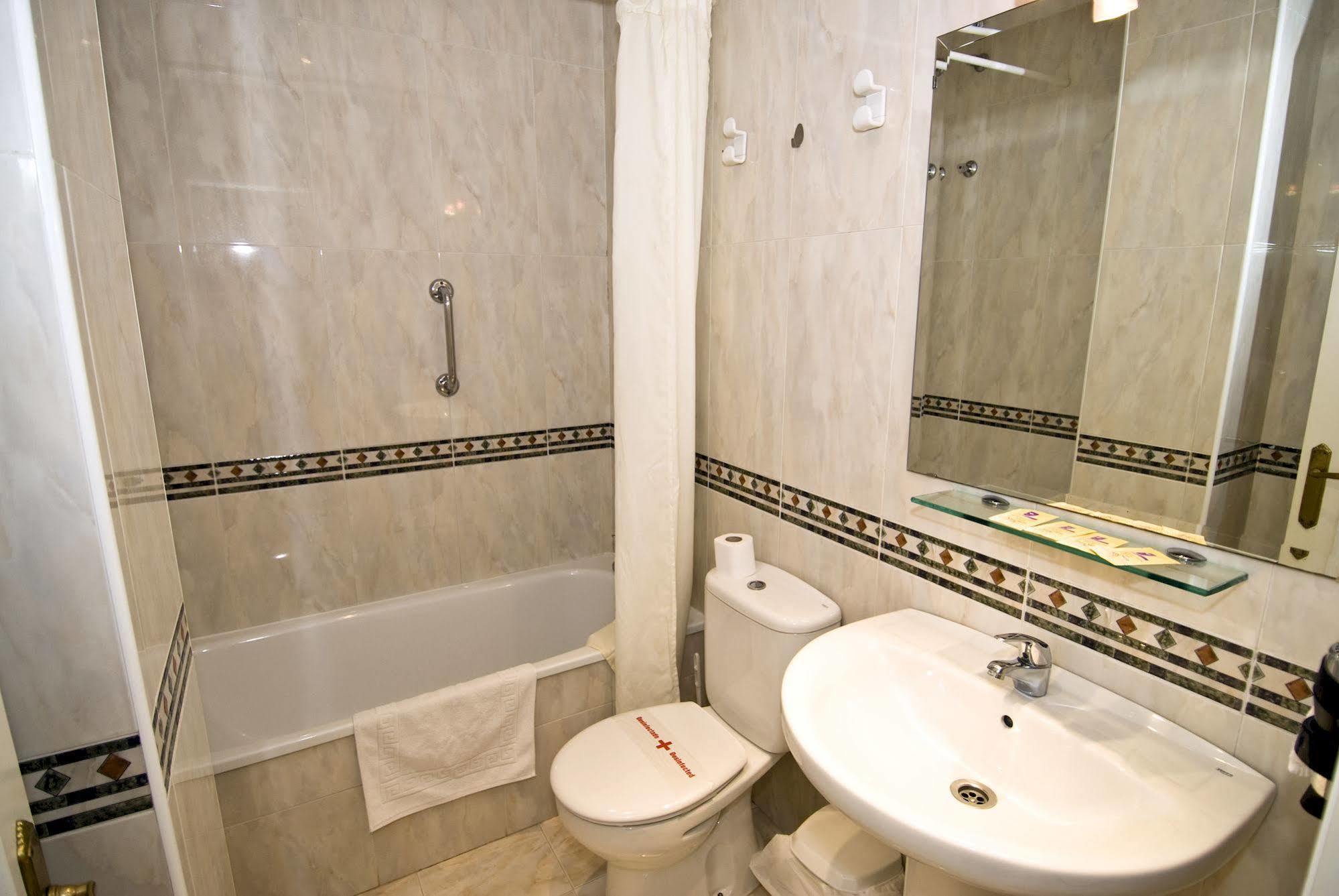 Apartamentos Hc Burriana Playa Нерха Екстериор снимка