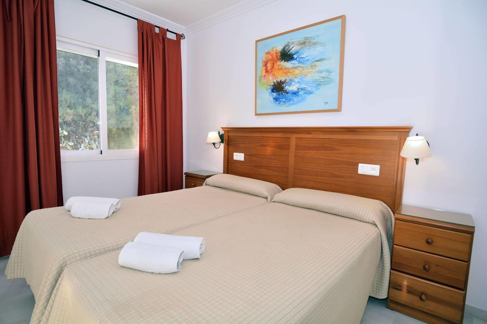 Apartamentos Hc Burriana Playa Нерха Екстериор снимка