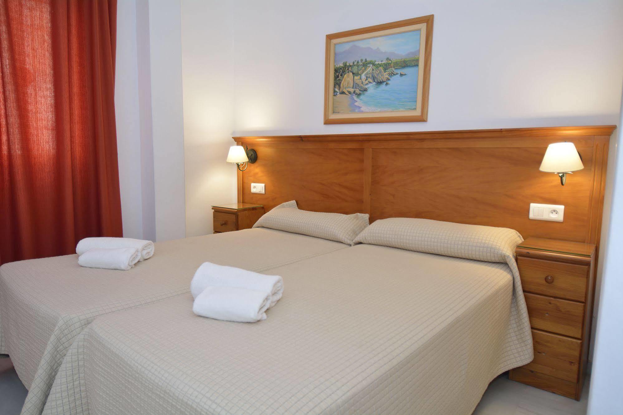 Apartamentos Hc Burriana Playa Нерха Екстериор снимка