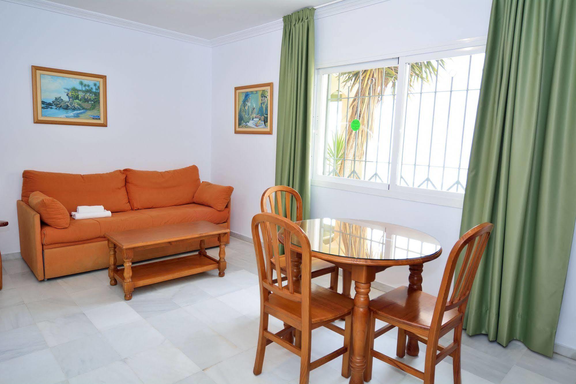 Apartamentos Hc Burriana Playa Нерха Екстериор снимка