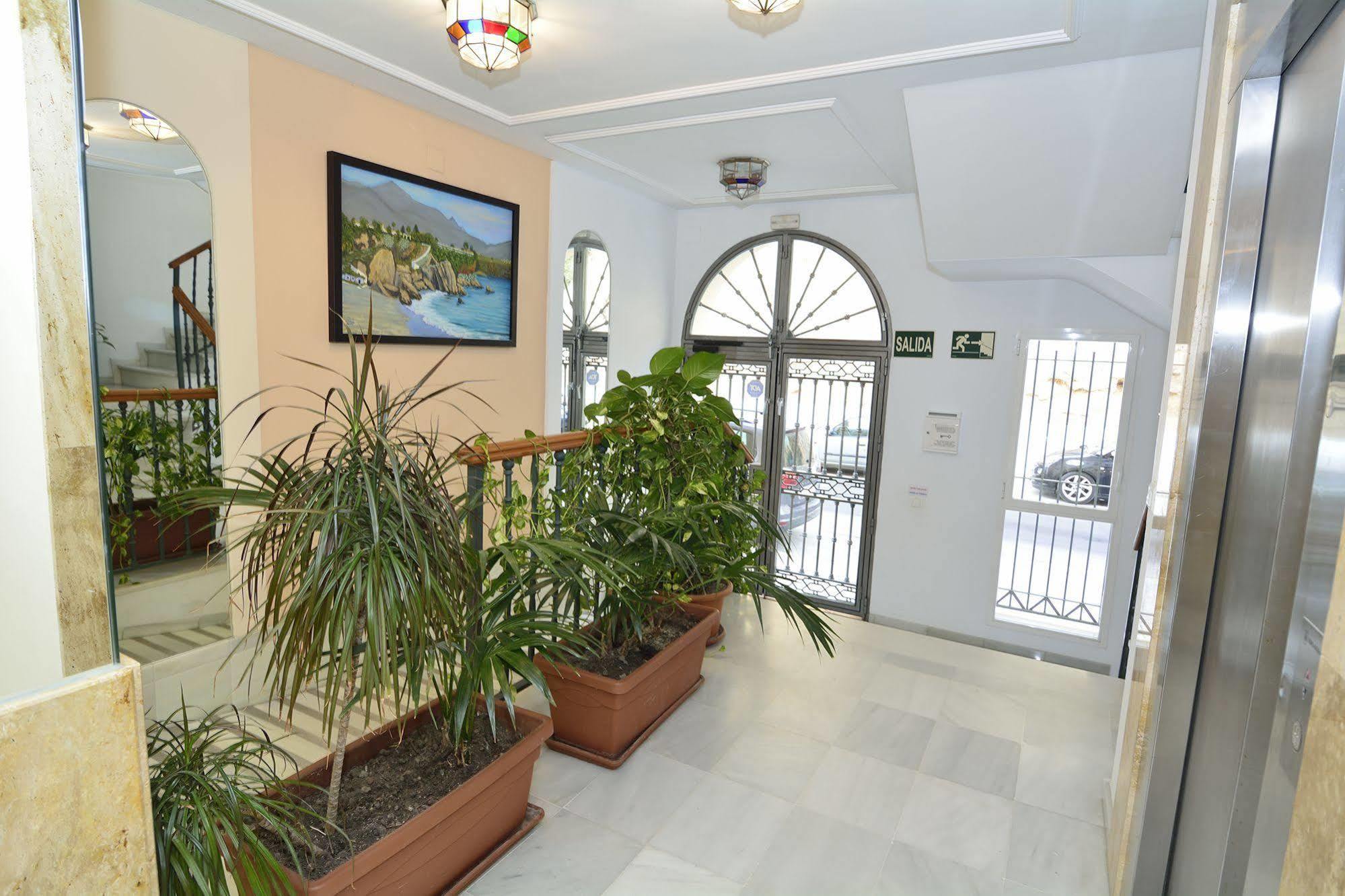 Apartamentos Hc Burriana Playa Нерха Екстериор снимка